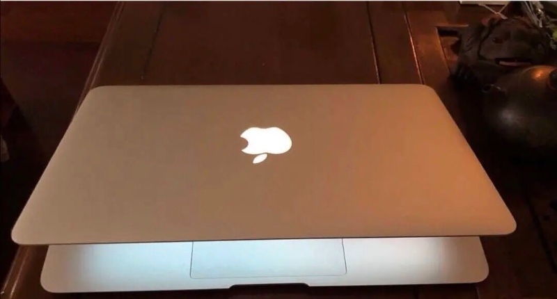 苹果笔记本11寸i5处理器