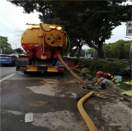 疏通管道. 清理化粪池. 清洗大型抽油烟机. 电焊热气割等工